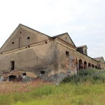 Усадьба Чапских: амбар (Прилуки), июль 2012