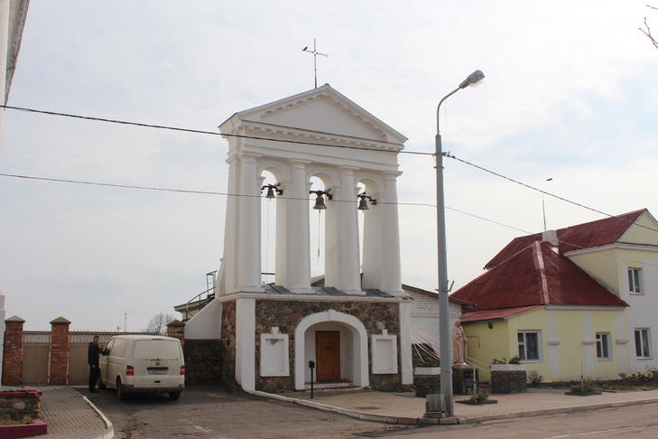 Костел св. Иосифа: брама-колокольня