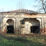 Усадьба Обуховичей: амбар (Великая Липа), ноябрь 2013