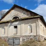 Усадьба Корвин-Милевских: амбар (Геранены), апрель 2012