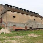 Усадьба Чапских: амбар (Прилуки), июль 2012