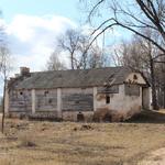 Усадьба Уместовских: амбар (Жемыславль), апрель 2012