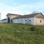 Усадьба Обуховичей: конюшня (Великая Липа), ноябрь 2013