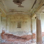 Усадьба Моравских: часовня-усыпальница (Заушье), май 2013